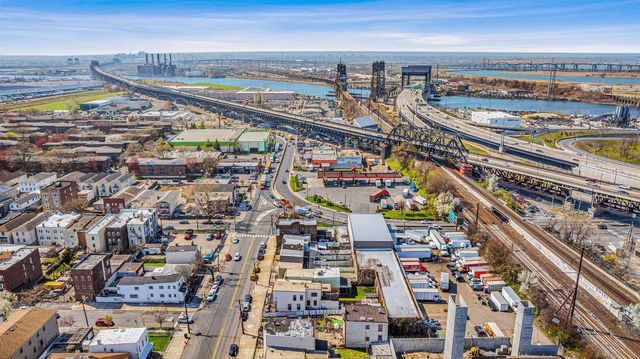 134 BROADWAY, Jc, Journal Square, NJ 07306