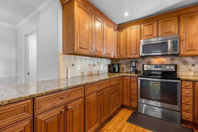 5914 Rainbow Springs Dr, Chattanooga, TN 37416