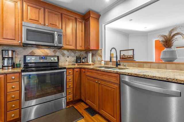 5914 Rainbow Springs Dr, Chattanooga, TN 37416