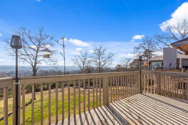 5914 Rainbow Springs Dr, Chattanooga, TN 37416