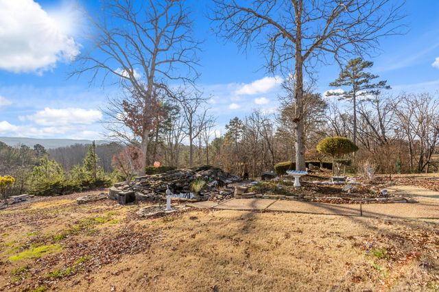 5914 Rainbow Springs Dr, Chattanooga, TN 37416
