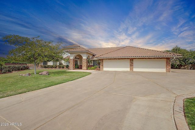 3302 E DRAPER Circle, Mesa, AZ 85213