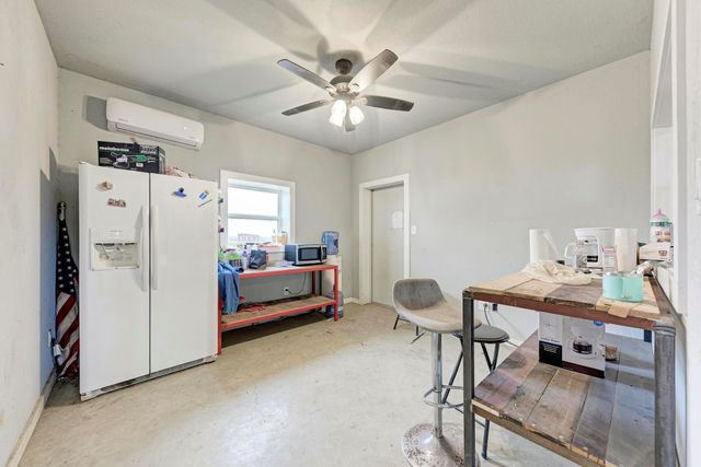 1889 County Road 487, Taylor, TX 76574