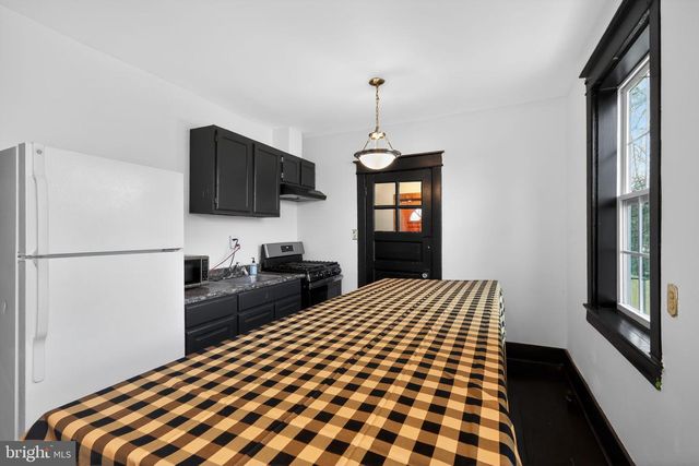 123 XENIA ST SE, Washington, DC 20032