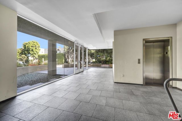 9005 Cynthia Street 102, West Hollywood, CA 90069