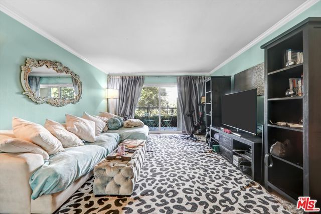 9005 Cynthia Street 102, West Hollywood, CA 90069