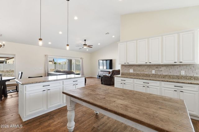 10276 W MUSTANG Drive, Casa Grande, AZ 85194