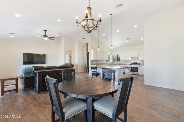 10276 W MUSTANG Drive, Casa Grande, AZ 85194