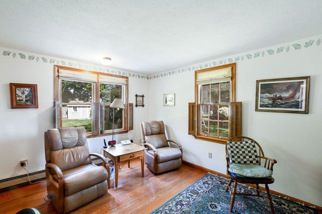 86 Sadys Lane, Falmouth, MA 02536