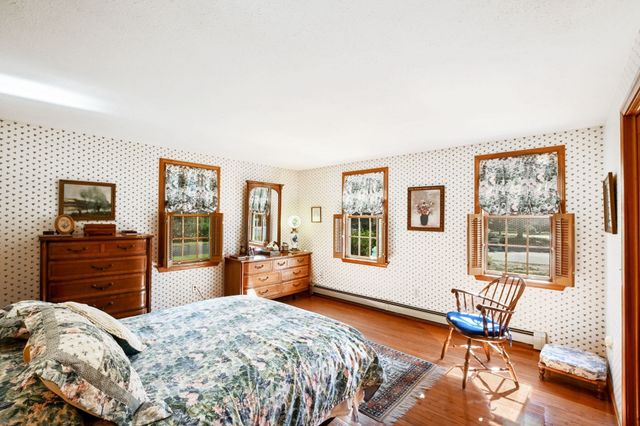 86 Sadys Lane, Falmouth, MA 02536