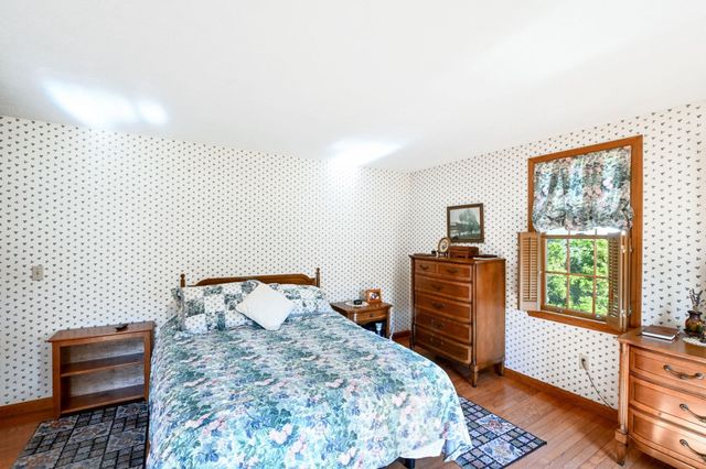 86 Sadys Lane, Falmouth, MA 02536