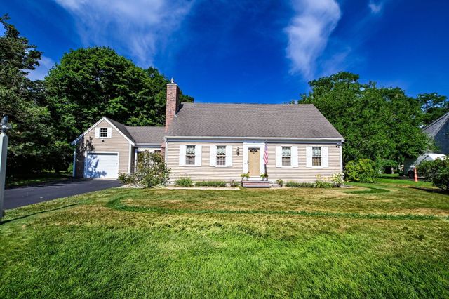 86 Sadys Lane, Falmouth, MA 02536