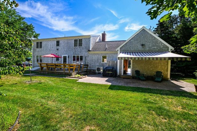 86 Sadys Lane, Falmouth, MA 02536
