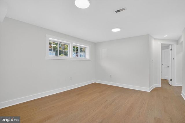 8915 SYLVANIA ST, Lorton, VA 22079