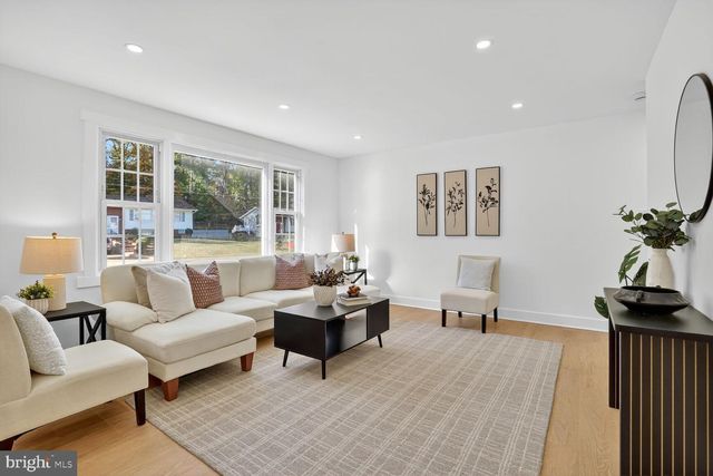 8915 SYLVANIA ST, Lorton, VA 22079