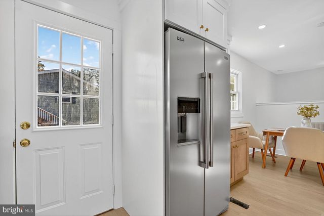 8915 SYLVANIA ST, Lorton, VA 22079