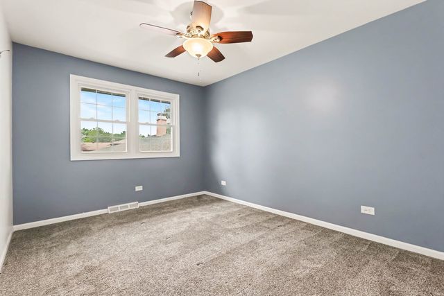 524 Dogwood Court, Joliet, IL 60431