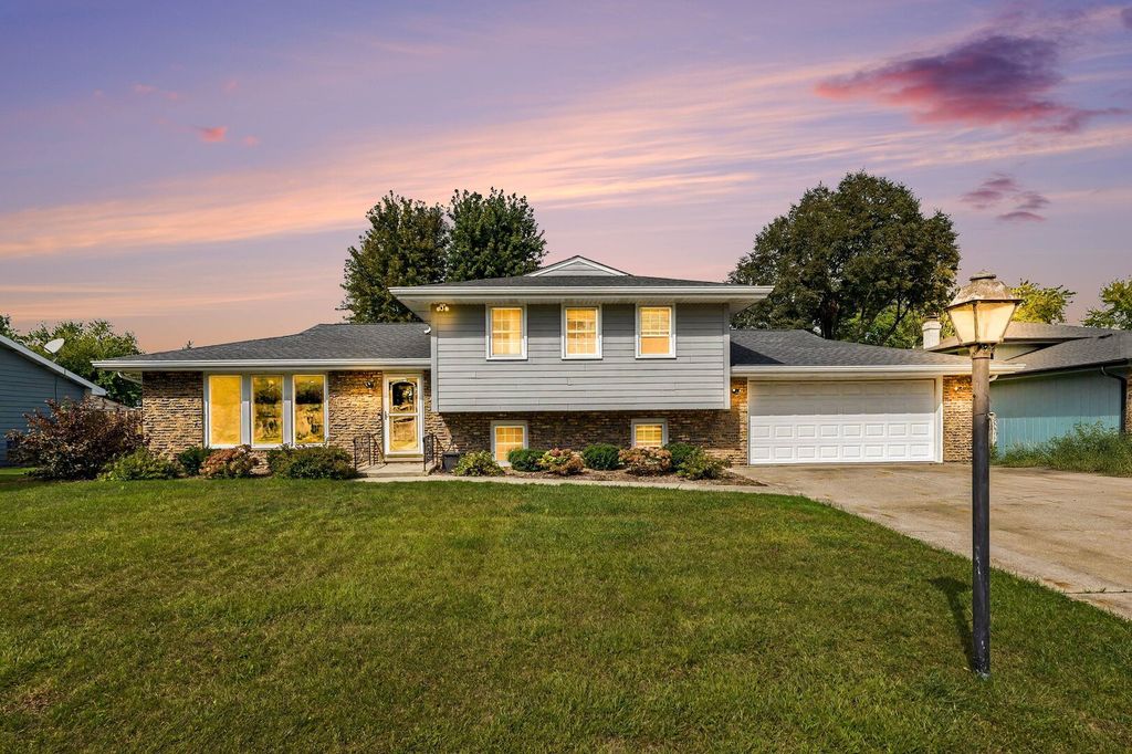 524 Dogwood Court, Joliet, IL 60431