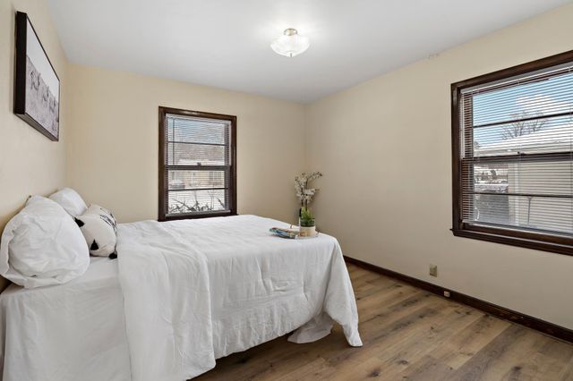 2032 Ames Avenue, Saint Paul, MN 55119