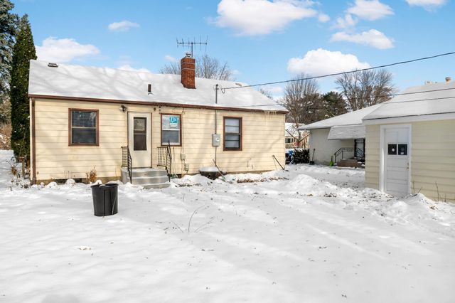 2032 Ames Avenue, Saint Paul, MN 55119