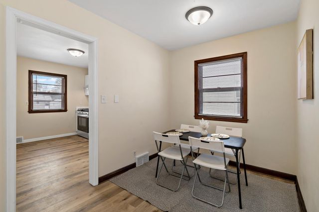 2032 Ames Avenue, Saint Paul, MN 55119