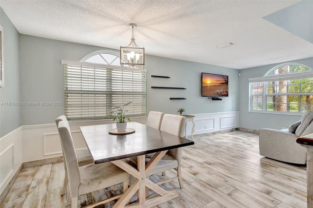 10948 NW 12th Ct, Plantation, FL 33322