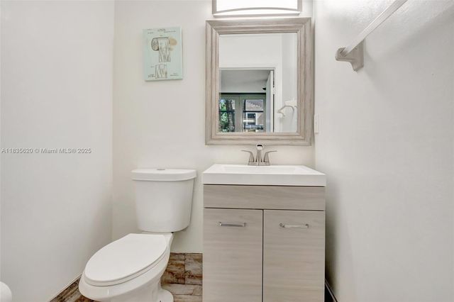 10948 NW 12th Ct, Plantation, FL 33322