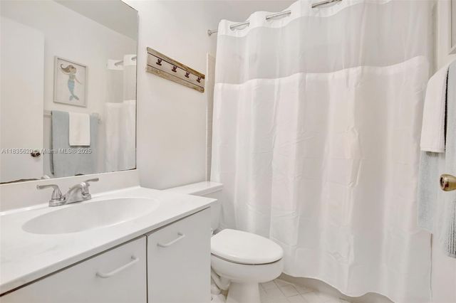 10948 NW 12th Ct, Plantation, FL 33322