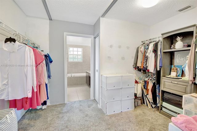 10948 NW 12th Ct, Plantation, FL 33322