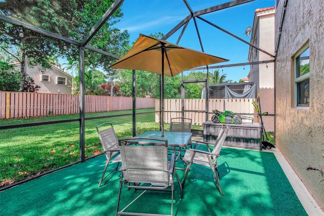 10948 NW 12th Ct, Plantation, FL 33322