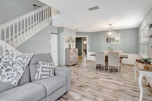 10948 NW 12th Ct, Plantation, FL 33322