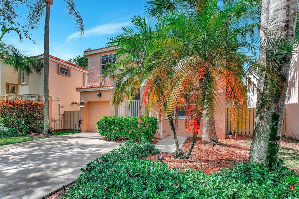 10948 NW 12th Ct, Plantation, FL 33322