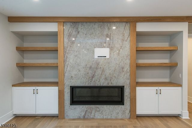 1 Philips Ln A, Denville Twp., NJ 07834