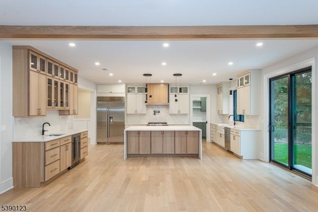 1 Philips Ln A, Denville Twp., NJ 07834