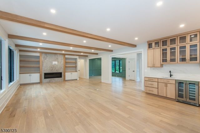 1 Philips Ln A, Denville Twp., NJ 07834