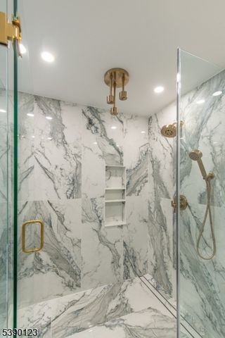 1 Philips Ln A, Denville Twp., NJ 07834