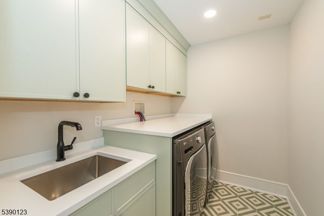 1 Philips Ln A, Denville Twp., NJ 07834