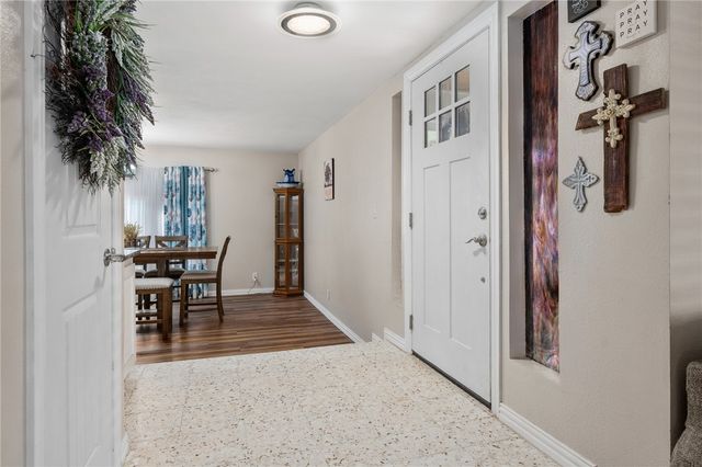 1518 Kenwood Dr, Aransas Pass, TX 78336