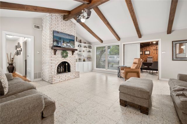 1518 Kenwood Dr, Aransas Pass, TX 78336