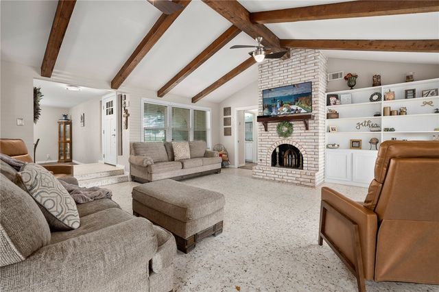 1518 Kenwood Dr, Aransas Pass, TX 78336