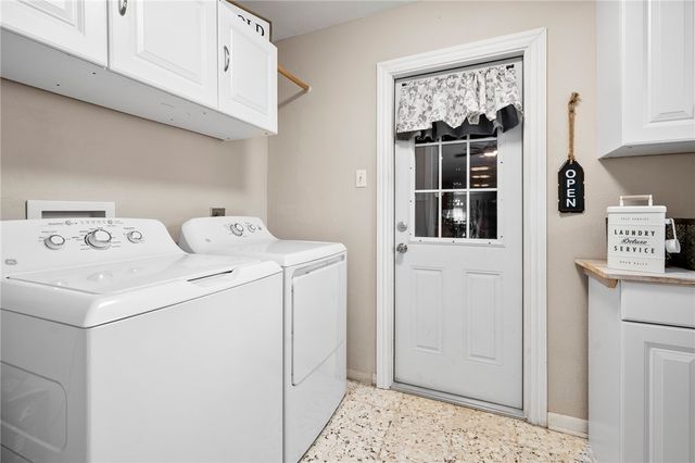 1518 Kenwood Dr, Aransas Pass, TX 78336