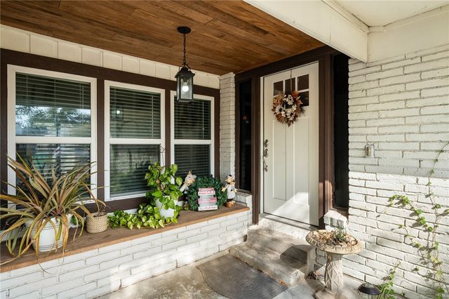 1518 Kenwood Dr, Aransas Pass, TX 78336