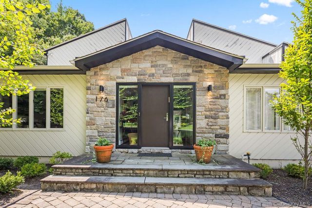 176 Grandview Avenue, Monsey, NY 10952