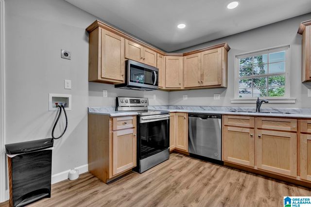 990 BLUFF STREET, Bessemer, AL 35020