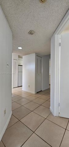 990 Coral Club Dr 990, Coral Springs, FL 33071