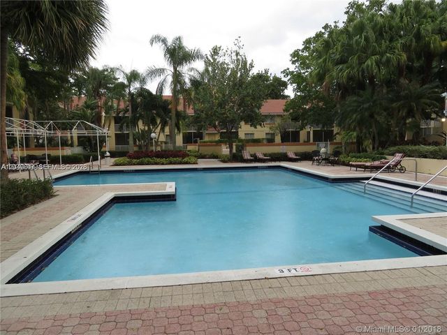 990 Coral Club Dr 990, Coral Springs, FL 33071
