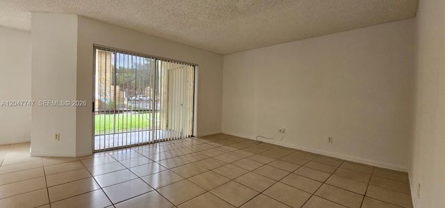 990 Coral Club Dr 990, Coral Springs, FL 33071
