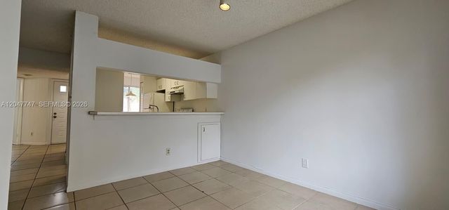 990 Coral Club Dr 990, Coral Springs, FL 33071