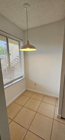 990 Coral Club Dr 990, Coral Springs, FL 33071