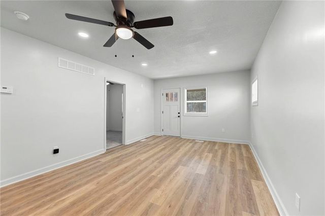 4515 Jarboe Street, Kansas City, MO 64111